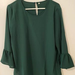Large NWOT flowy green blouse with bell sleeves